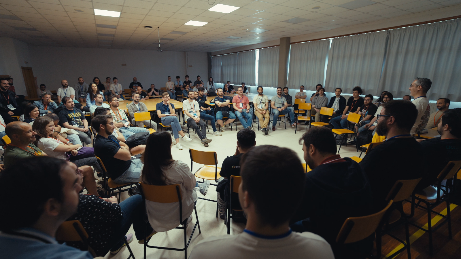 Conversación en un open space